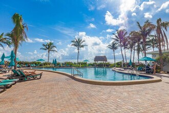 3901 S Ocean Dr in Hollywood, FL - Building Photo - Building Photo