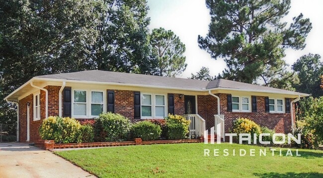 property at 1679 Cardinal Rd