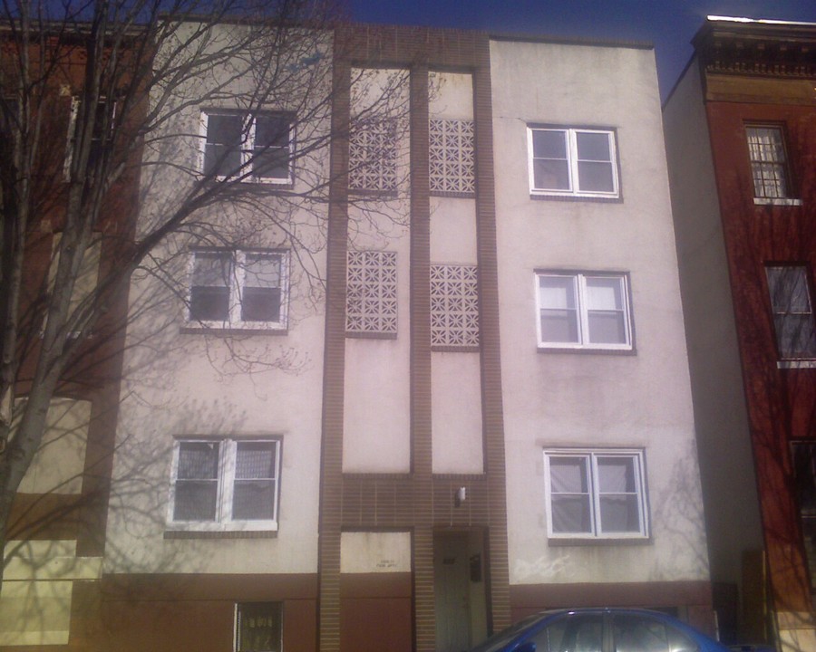 617 N Carey St in Baltimore, MD - Building Photo