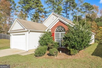 3568 Brookstone Way in Union City, GA - Building Photo - Building Photo