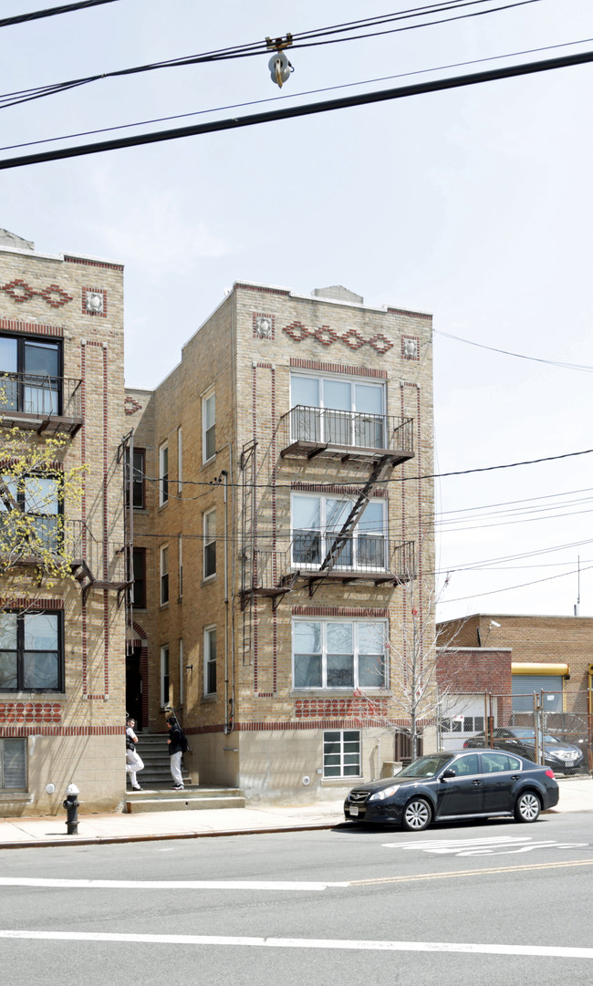 2770 Williamsbridge in Bronx, NY - Building Photo - Building Photo