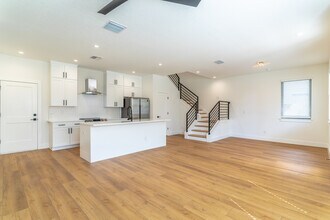 63 W Harding St in Orlando, FL - Building Photo - Building Photo