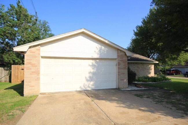 24002 Silversmith Ln in Katy, TX - Foto de edificio - Building Photo