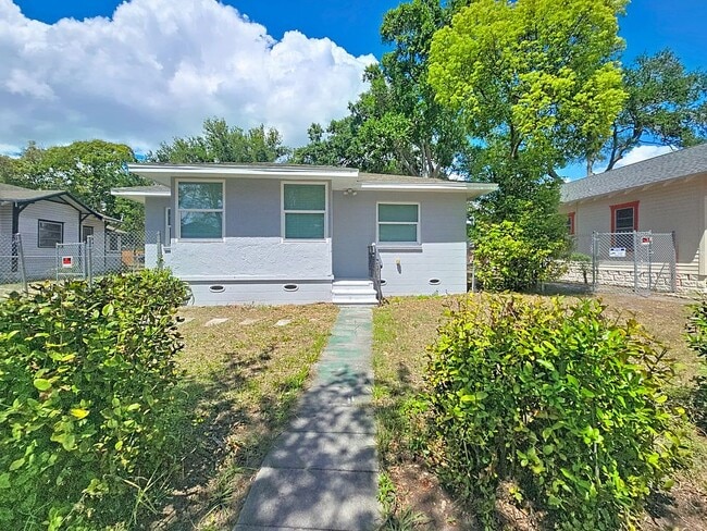 property at 1035 15th Ave S