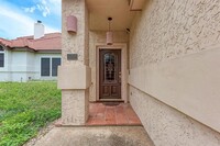 583 Rupen Dr in Lakeway, TX - Foto de edificio - Building Photo