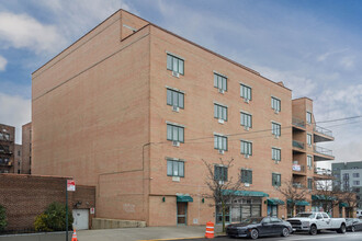 105 Kings Hwy in Brooklyn, NY - Building Photo - Building Photo