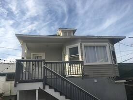 51 Paloma Ave, Unit B in Los Angeles, CA - Building Photo