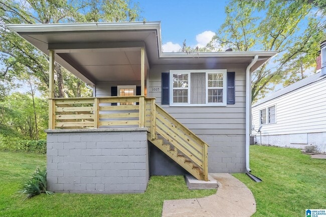 property at 1009 12th St