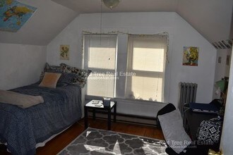 28 Boulevard Terrace-Unit -17 in Boston, MA - Foto de edificio - Building Photo