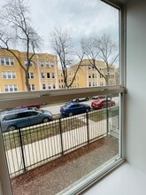 7408 N Hoyne Ave, Unit 1 in Chicago, IL - Foto de edificio - Building Photo