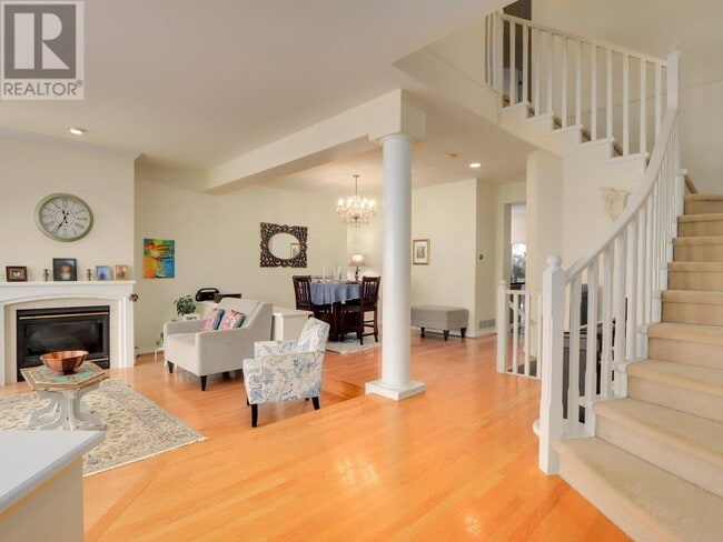 2979 Panorama Dr