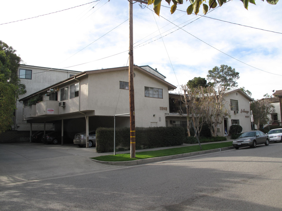 11048 LA GRANGE AV in Los Angeles, CA - Building Photo