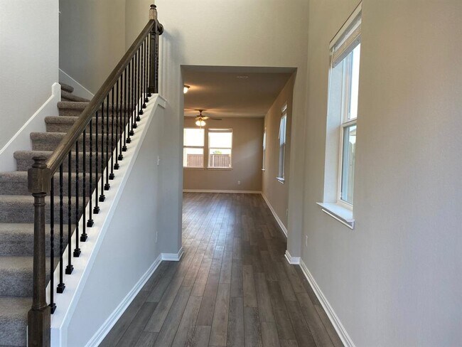 3201 College Park Dr in Round Rock, TX - Building Photo - Building Photo