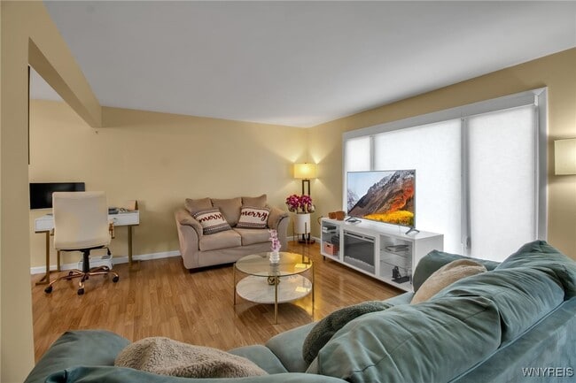 4911 N Bailey Ave in Buffalo, NY - Building Photo - Building Photo