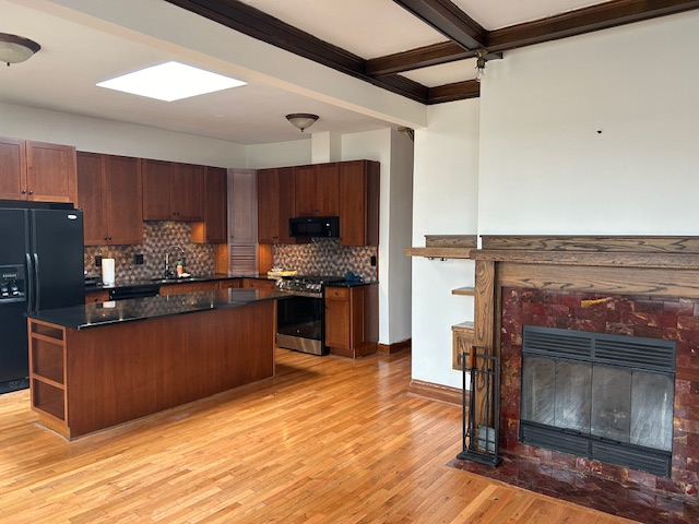 property at 1922 W Touhy Ave