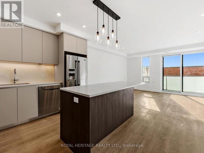 property at 195-195 Hunter St E