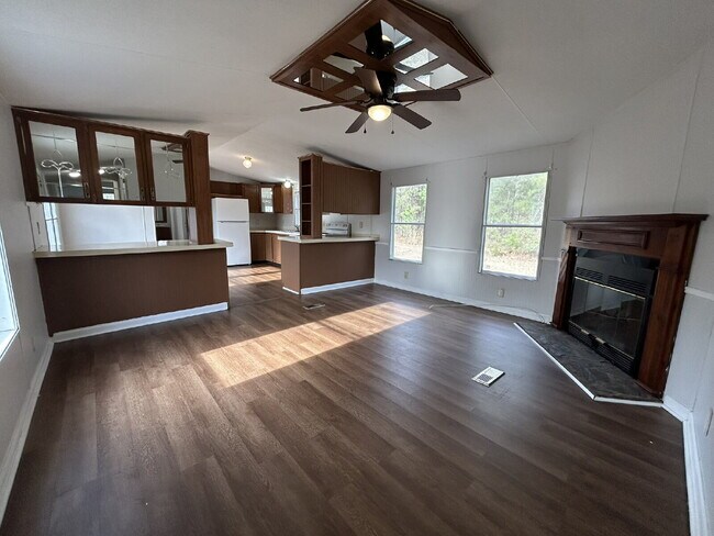 1118 Griffin Rd in Allenhurst, GA - Building Photo - Building Photo