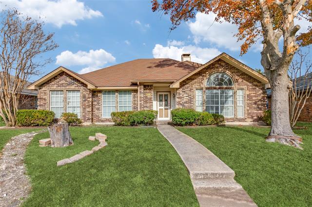 2325 Knighthood Ln in Garland, TX - Building Photo