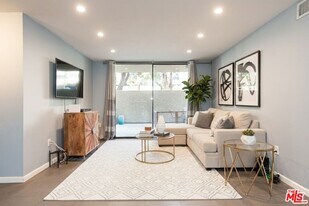 4041 Via Marisol in Los Angeles, CA - Building Photo
