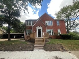 1401 S Spring St in Springfield, IL - Building Photo