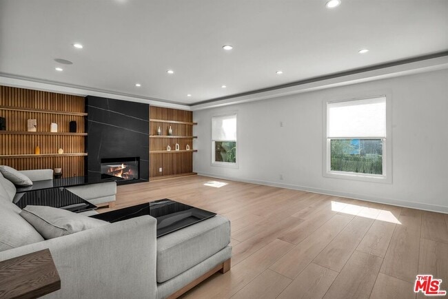 9343 W Olympic Blvd in Beverly Hills, CA - Building Photo - Building Photo