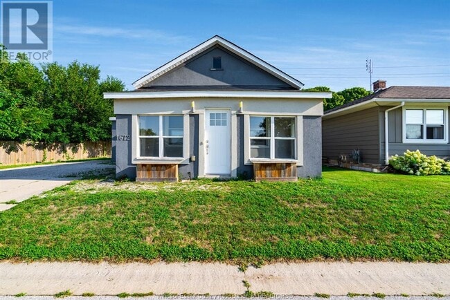 property at 1672 Elgin St