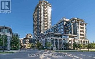 15 Water Walk Dr in Markham, ON - Building Photo