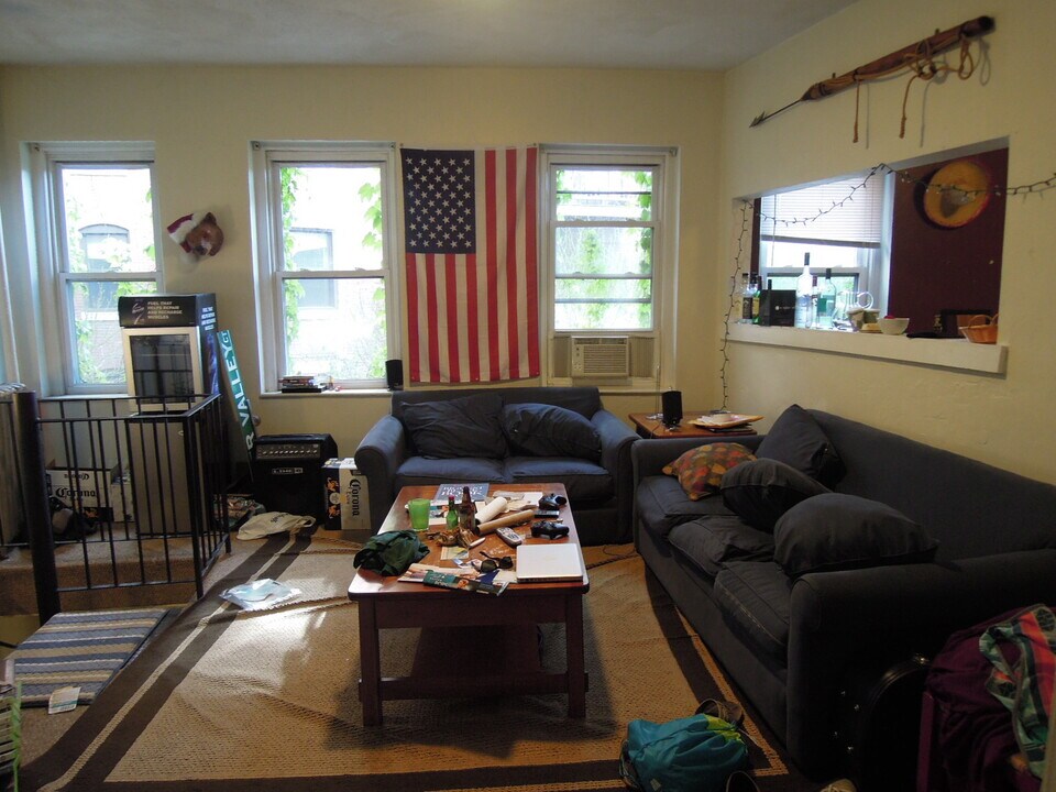 128 Hemenway St, Unit 12 in Boston, MA - Building Photo