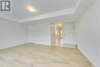 85 Mullin Dr in Guelph, ON - Building Photo - Building Photo