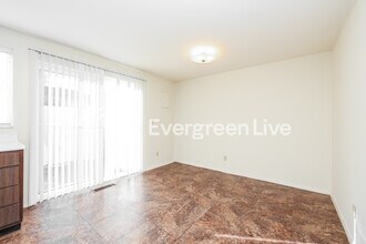 7523 Mt Hood in Dayton, OH - Building Photo - Building Photo