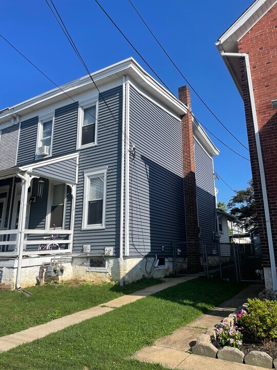 112 Webster Ave, Unit 112 Webster Avenue 2nd fl in Downingtown, PA - Foto de edificio