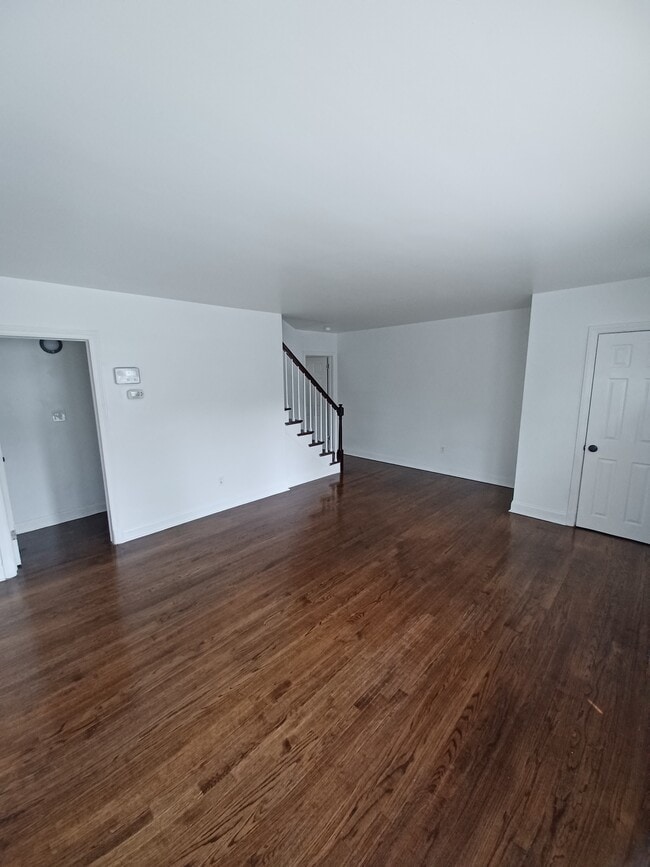 1646 Heathfield Rd in Baltimore, MD - Building Photo - Building Photo