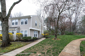 25 Duncan Way in Freehold, NJ - Building Photo - Building Photo