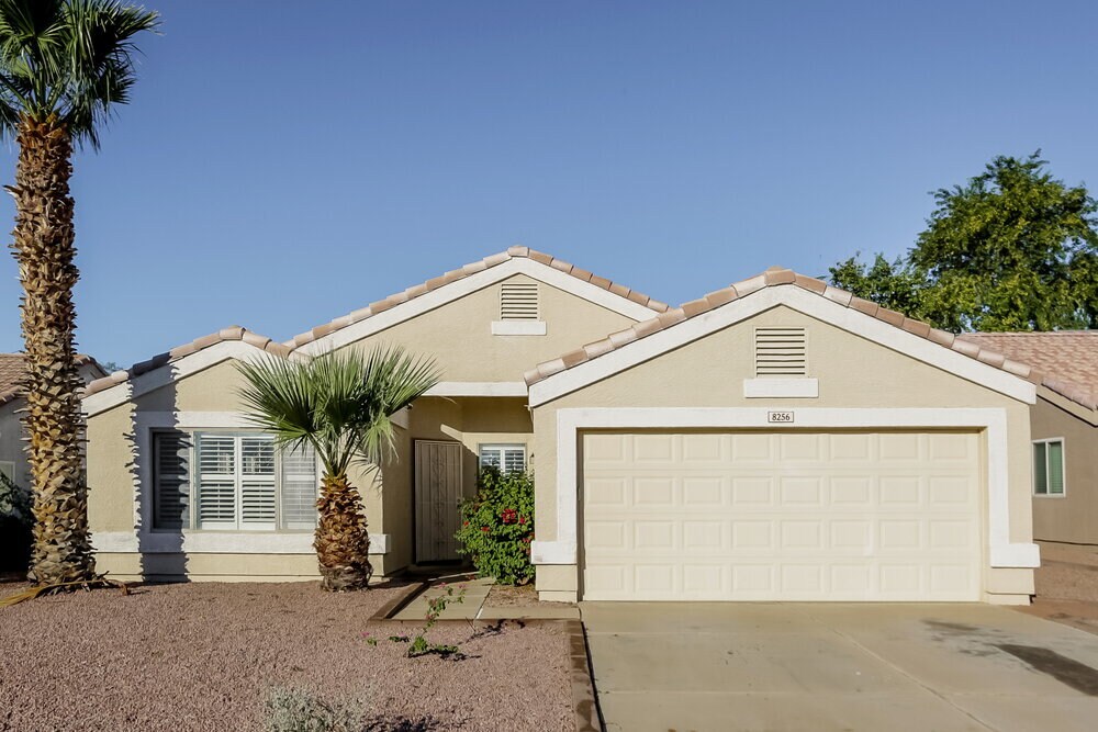 8256 N 112th Ave in Peoria, AZ - Building Photo