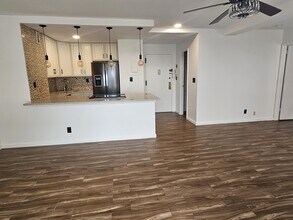 2 Richmond Rd, Unit 4F in Lido Beach, NY - Foto de edificio - Building Photo