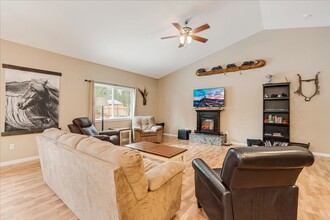 17329 Harlequin Dr in Bend, OR - Building Photo - Building Photo