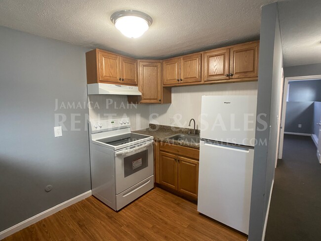 15 Pinedale Rd, Unit 3