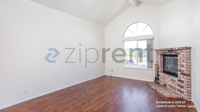 4 Carriage Ln in Scotts Valley, CA - Building Photo - Building Photo