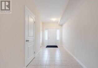 11 Burcombe Cross in Guelph, ON - Building Photo - Building Photo