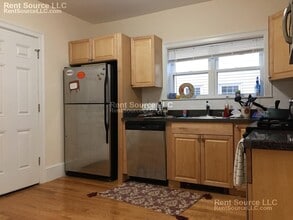 24 Willard Ave, Unit 1 in Medford, MA - Building Photo - Building Photo