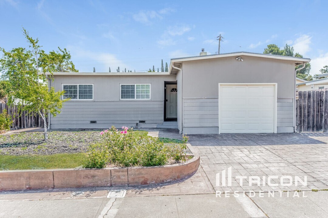2006 Nottingham Dr in Fairfield, CA - Building Photo