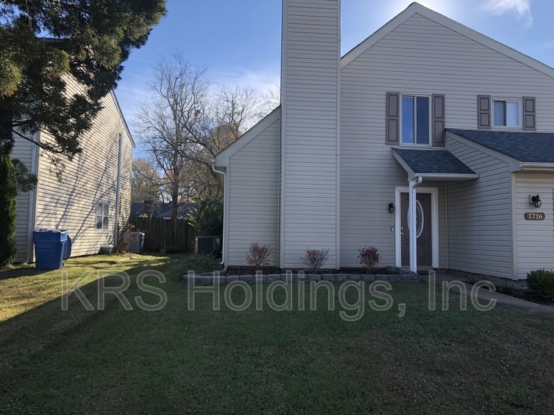 1716 Delaney St in Virginia Beach, VA - Building Photo