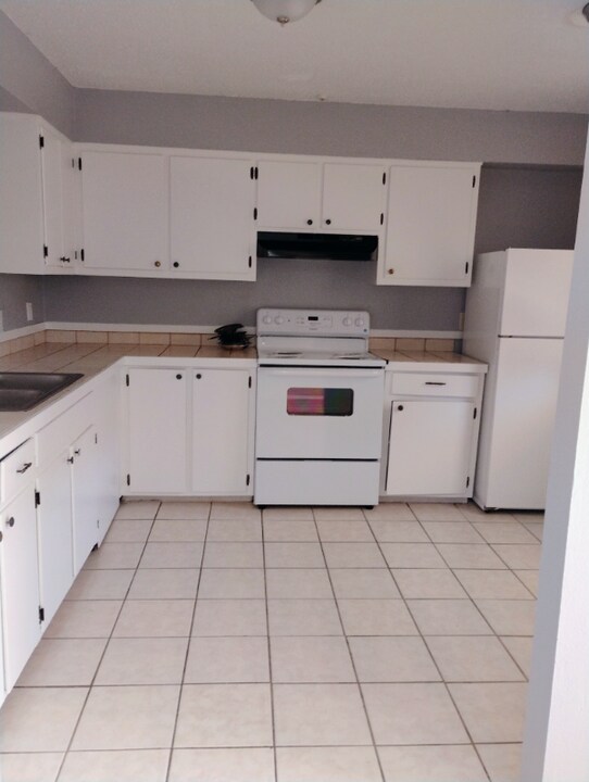 1120 Sherron Ave in Baker, LA - Building Photo