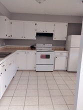 1120 Sherron Ave in Baker, LA - Foto de edificio - Building Photo