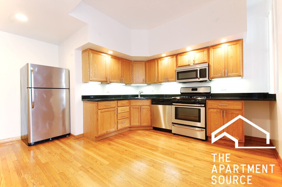 2722 N Kimball Ave in Chicago, IL - Building Photo