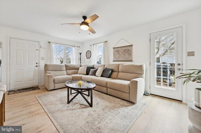 422 Wendover Dr in Norristown, PA - Building Photo - Building Photo