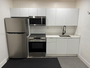 4300 NW 3rd Ct in Plantation, FL - Foto de edificio - Building Photo