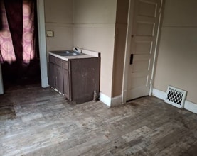 1415 S Greenlawn Ave in Peoria, IL - Foto de edificio - Building Photo