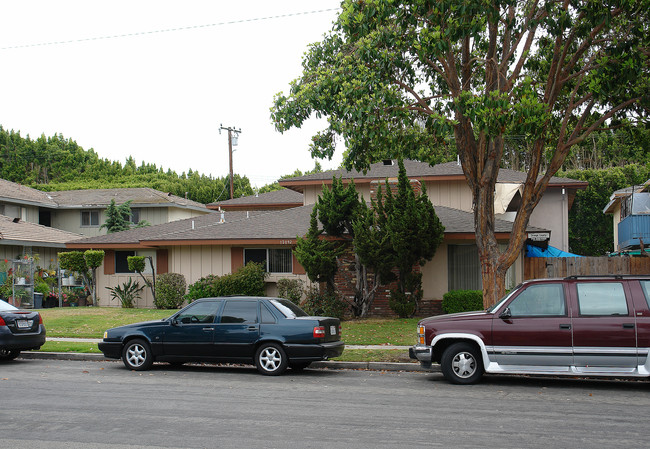 Laguna Apartments in Garden Grove, CA - Building Photo - Building Photo