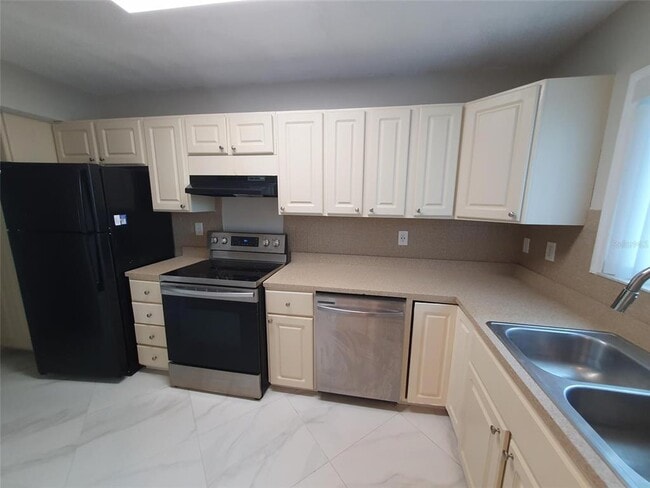 1927 Orange Blvd Way in Palm Harbor, FL - Building Photo - Building Photo